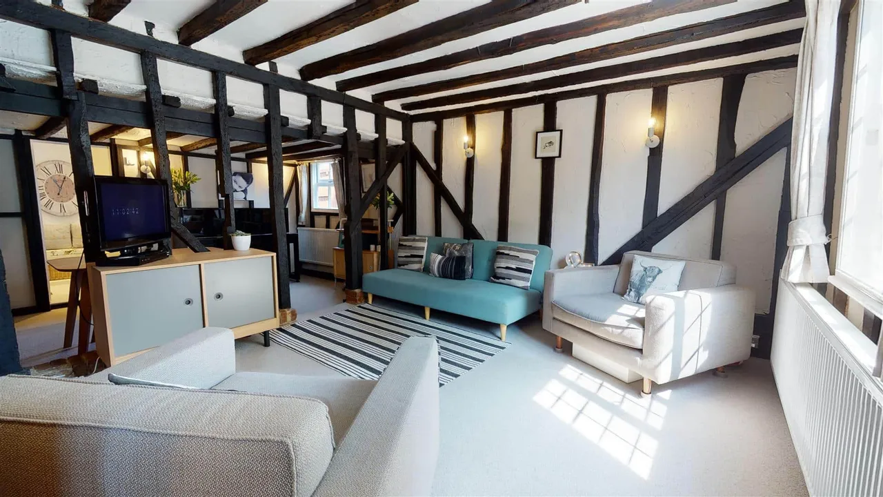 High Road, Chigwell, IG7, photo 5