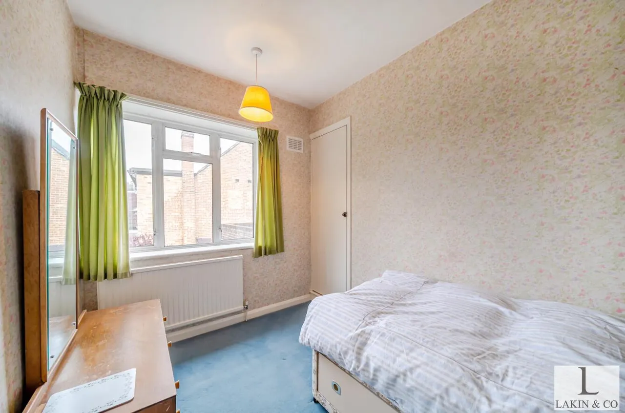 Hoylake Crescent, Ickenham, UB10 8JH, photo 8