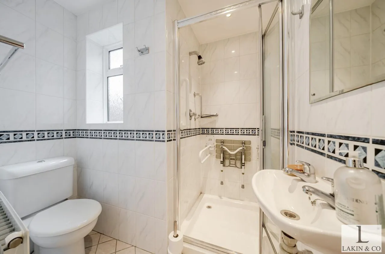 Hoylake Crescent, Ickenham, UB10 8JH, photo 13