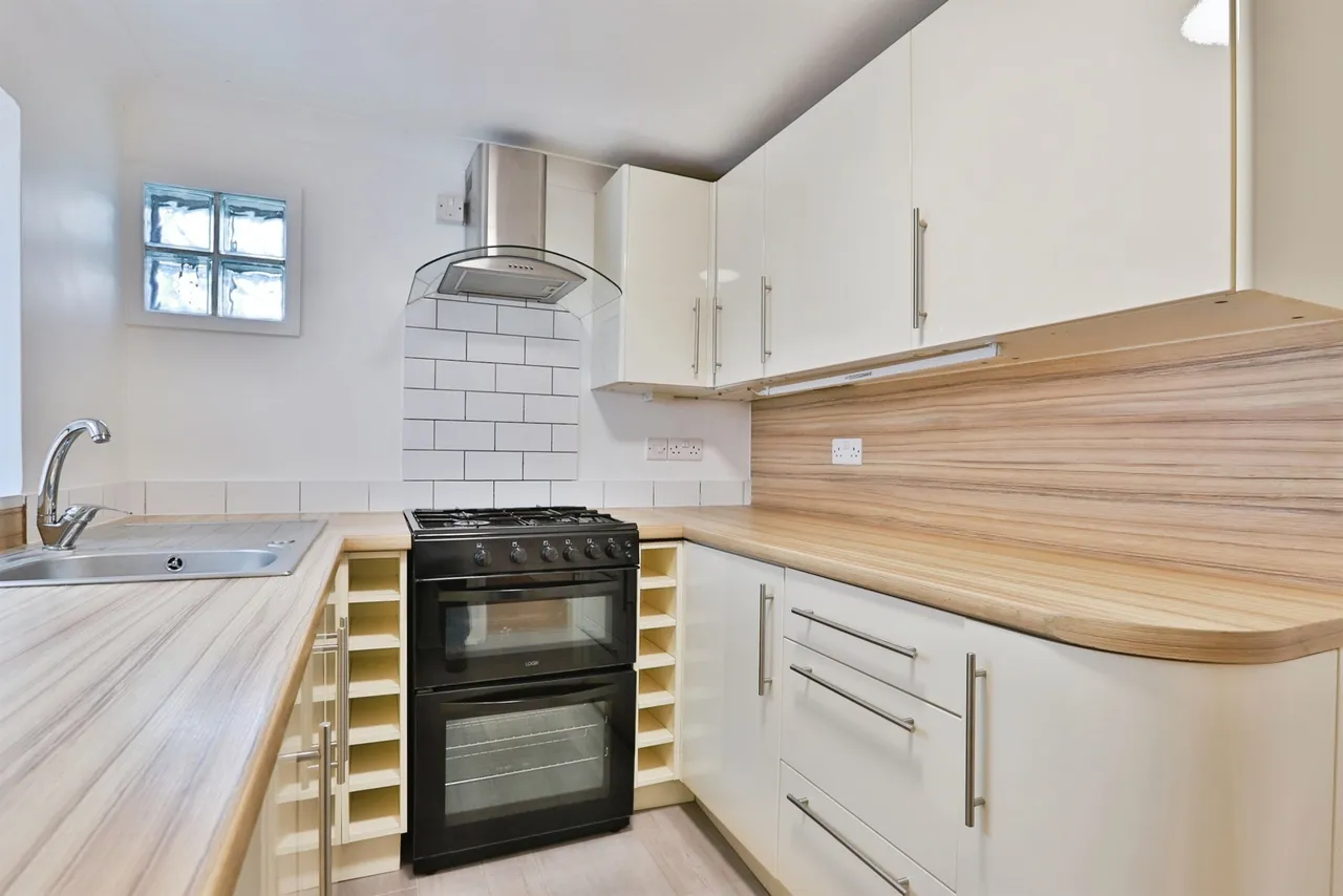 Denmark Road, Poole, BH15, photo 13