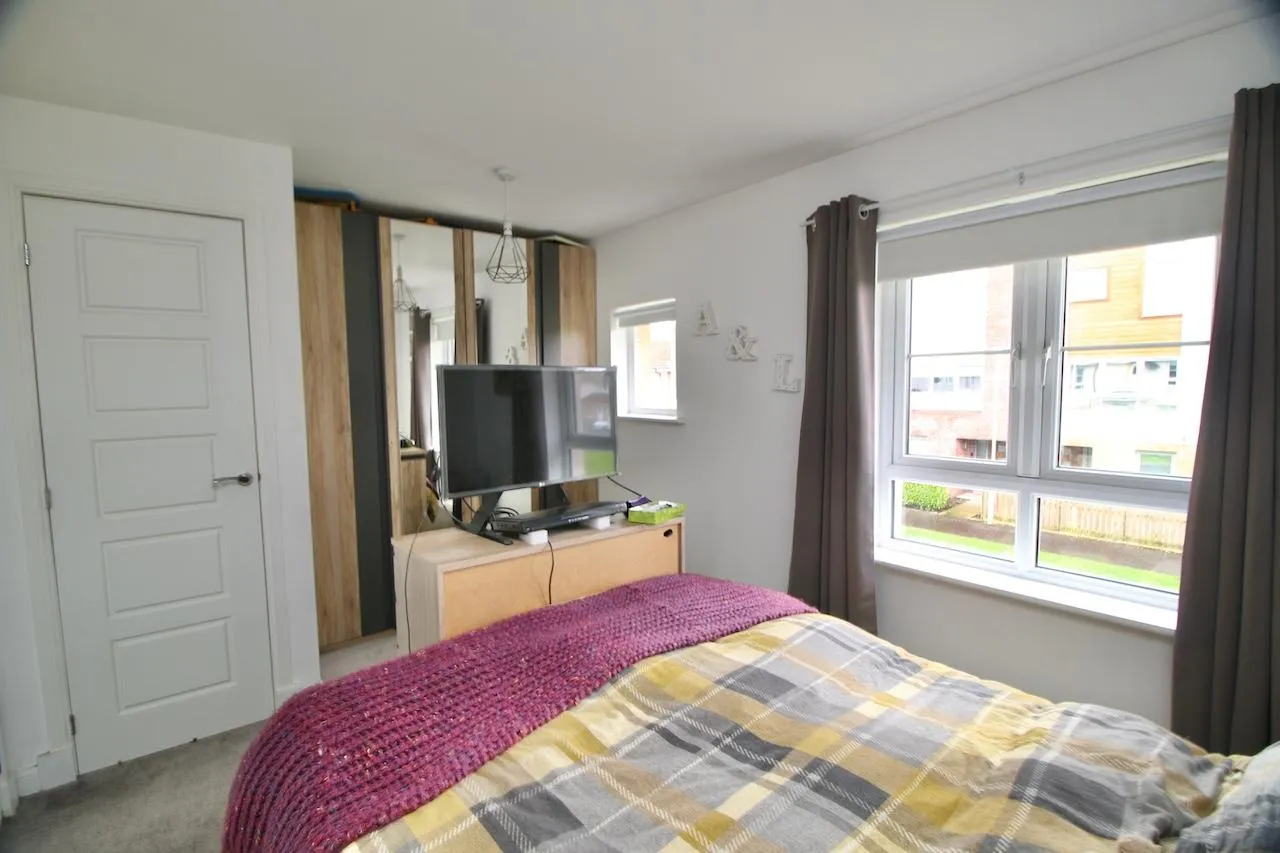 Laymoor Walk, Ferry Village, Braehead, PA4 8BQ, photo 14
