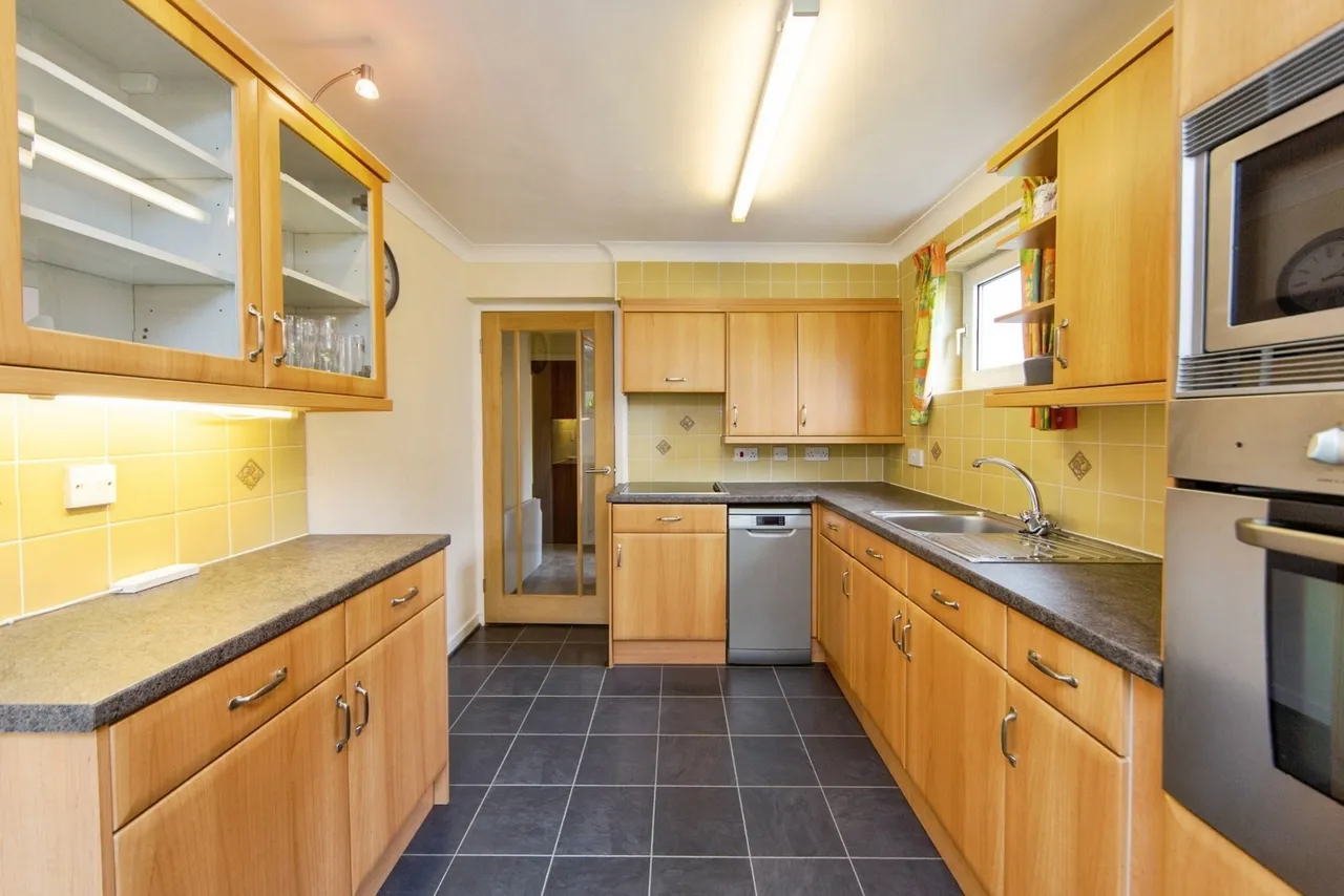 Bidston Road, Prenton, CH43, photo 11