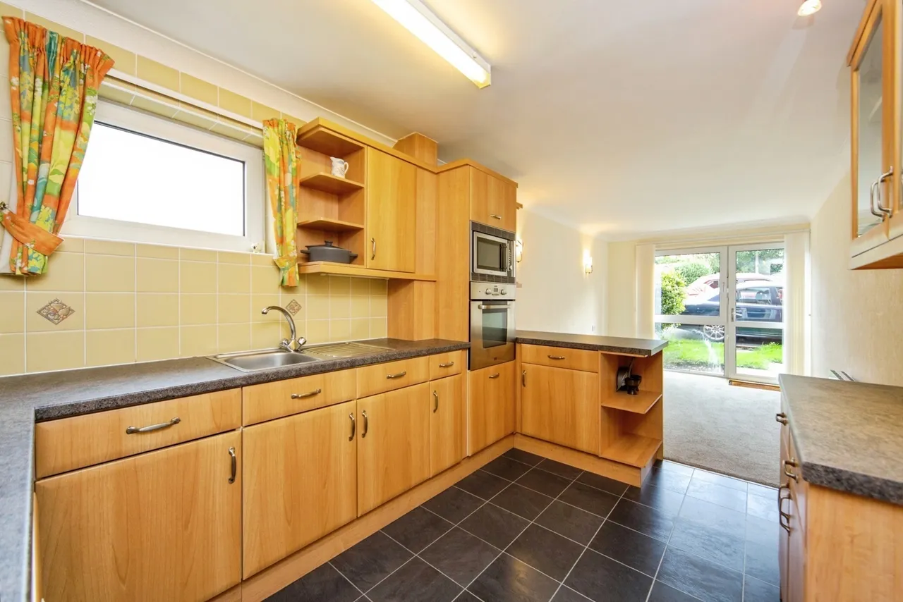 Bidston Road, Prenton, CH43, photo 10