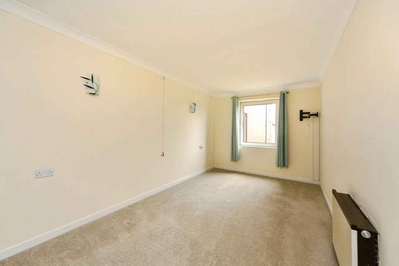 Bidston Road, Prenton, CH43, photo 2