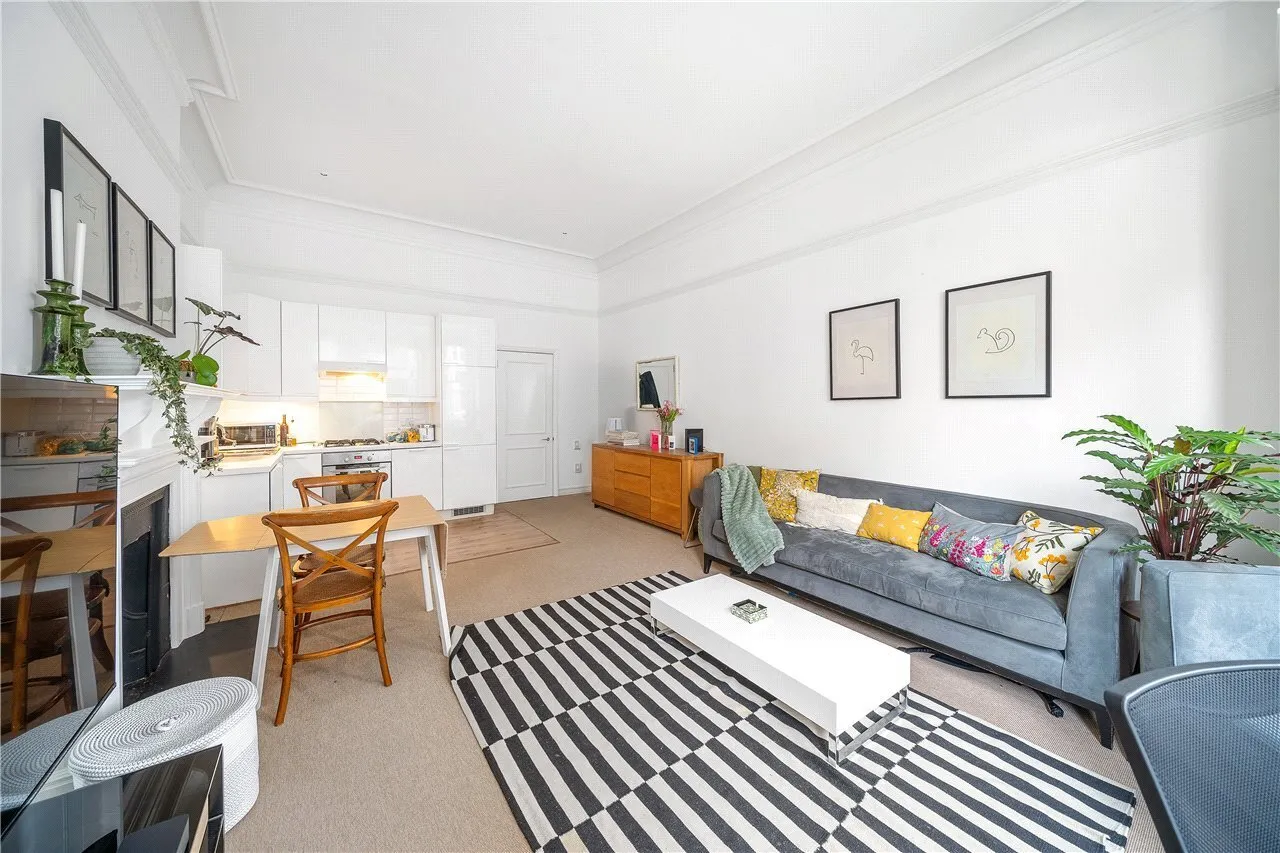 Roland Gardens, South Kensington, London, SW7, photo 3