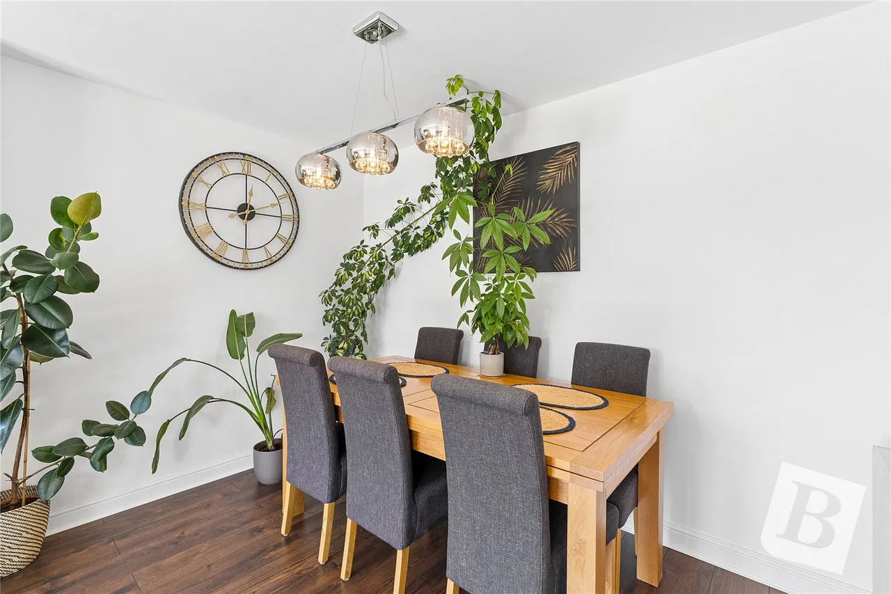 Grange Avenue, Wickford, SS12, photo 12