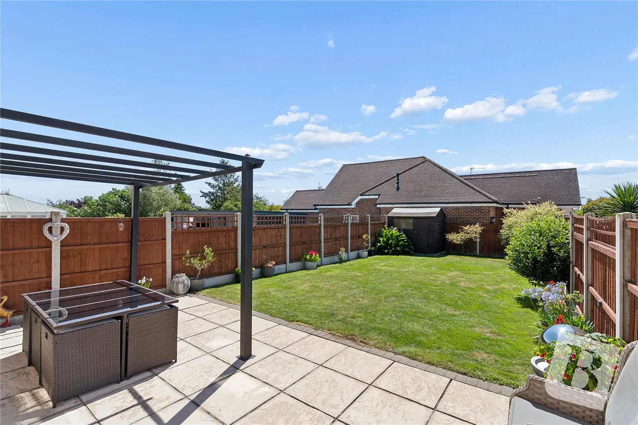 Grange Avenue, Wickford, SS12, photo 4