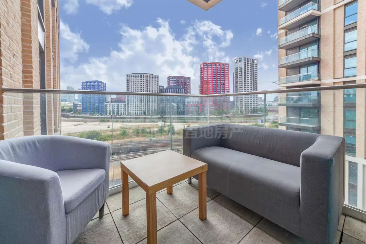 Effra Gardens, Canning Town, E16, photo 5