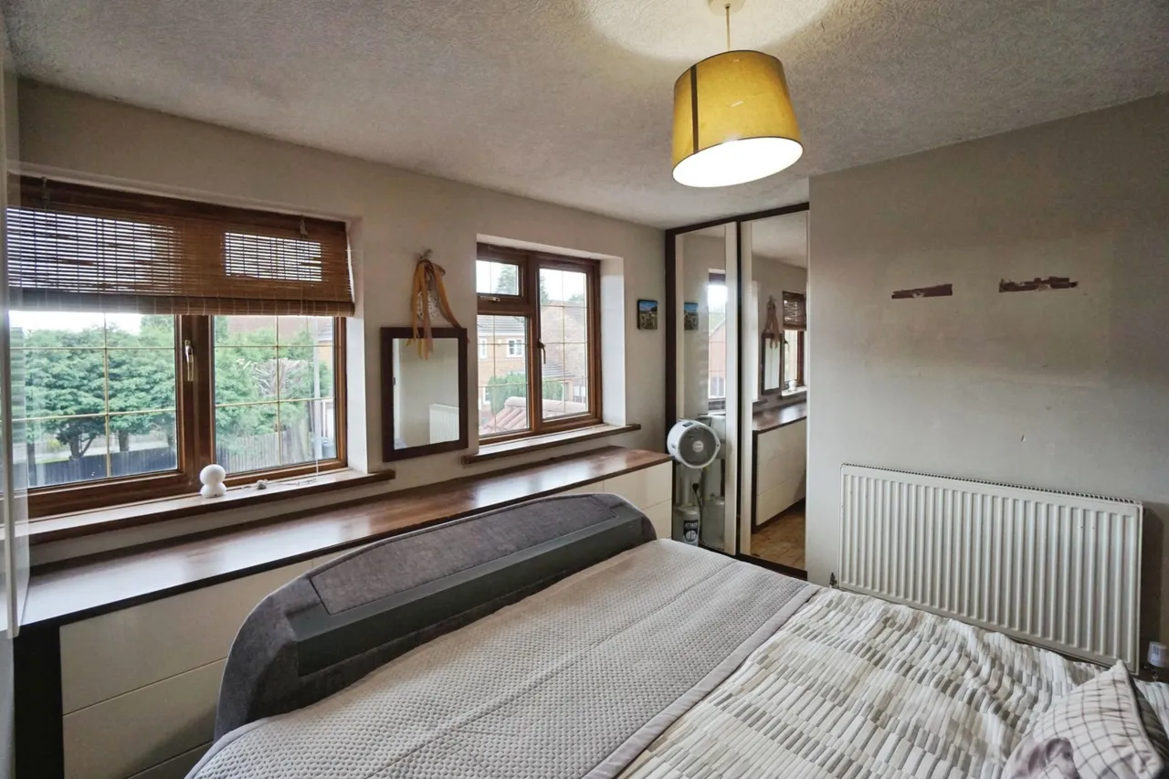 Julie Croft, Bilston, WV14, photo 13