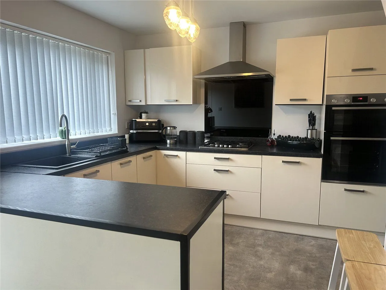 Yorkdale, Clarksfield, OL4, photo 6