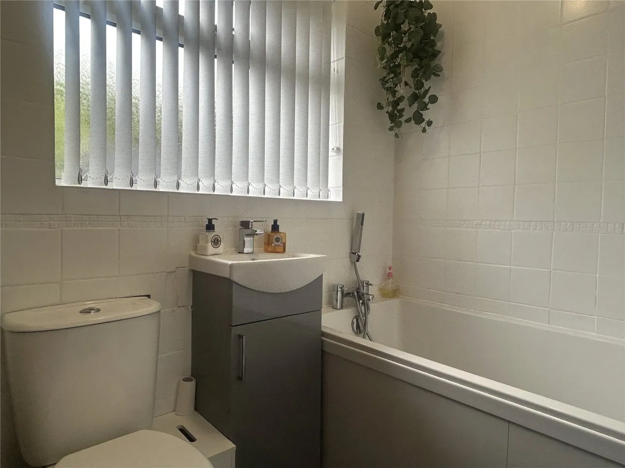 Yorkdale, Clarksfield, OL4, photo 10