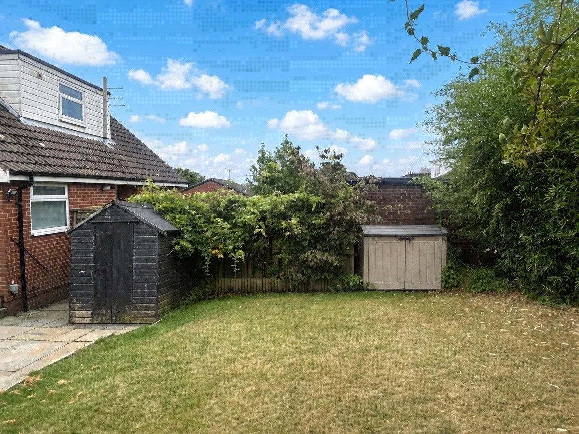Yorkdale, Clarksfield, OL4, photo 19