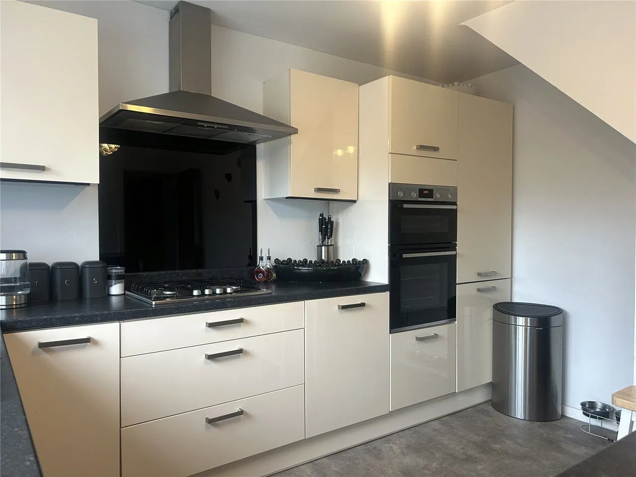 Yorkdale, Clarksfield, OL4, photo 8
