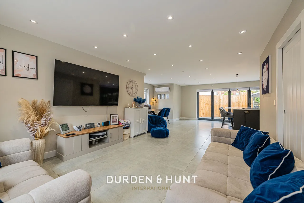 Burrow Road, Chigwell, IG7, photo 9