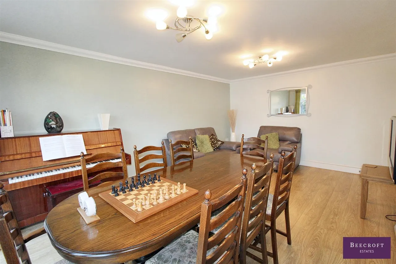 Poplar Road, Wombwell, photo 10