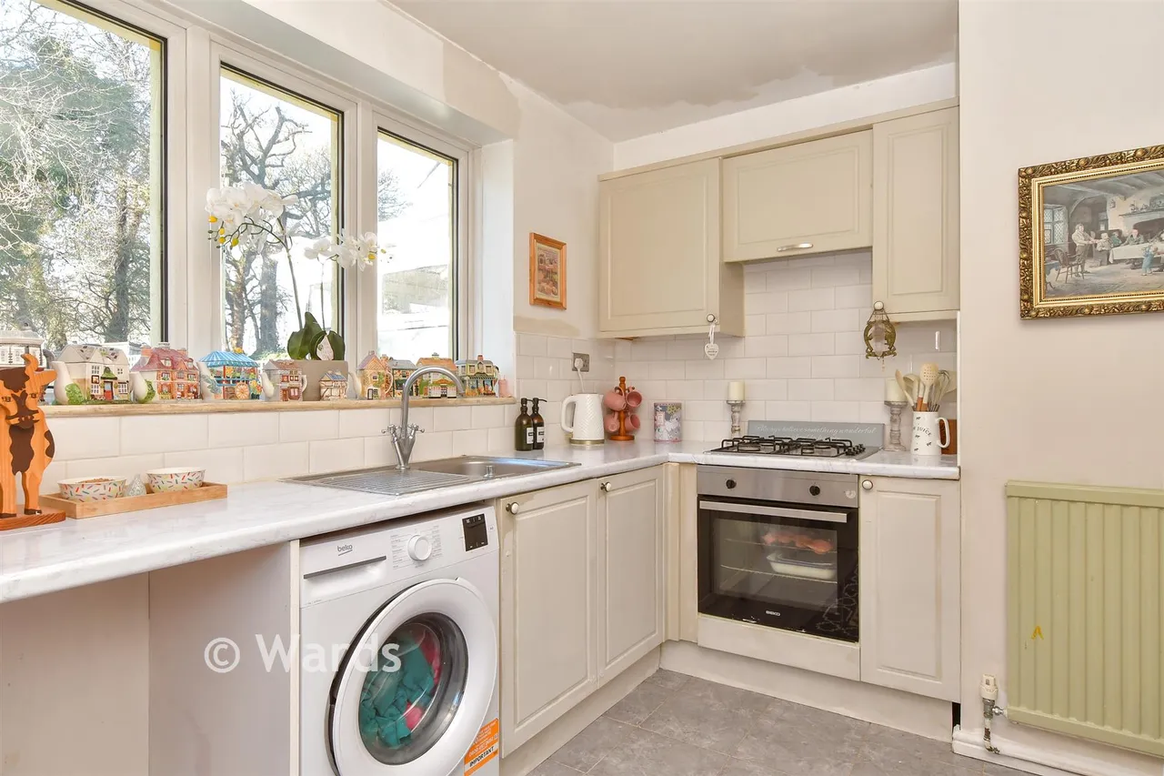 Neal Road, West Kingsdown, TN15, photo 3