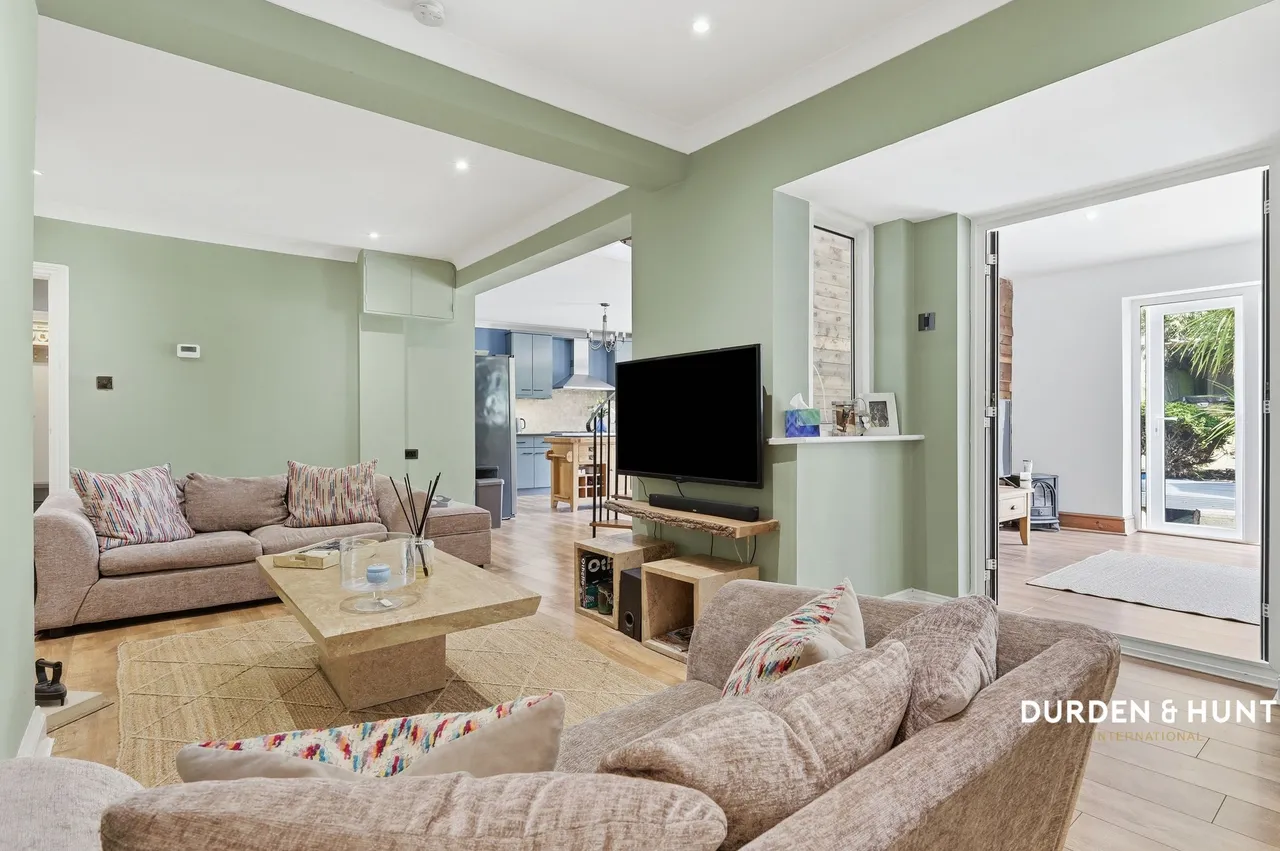 Central Close, Hadleigh, SS7, photo 12