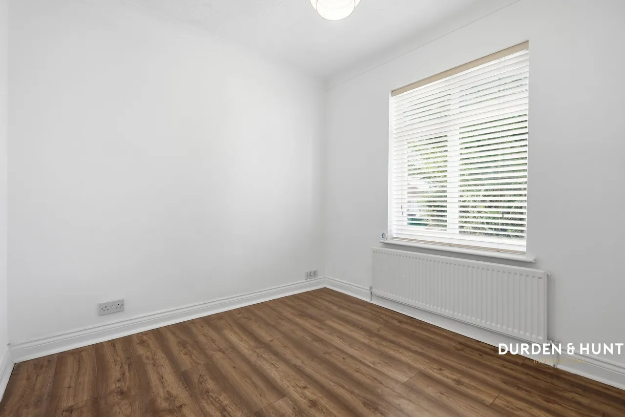Central Close, Hadleigh, SS7, photo 32