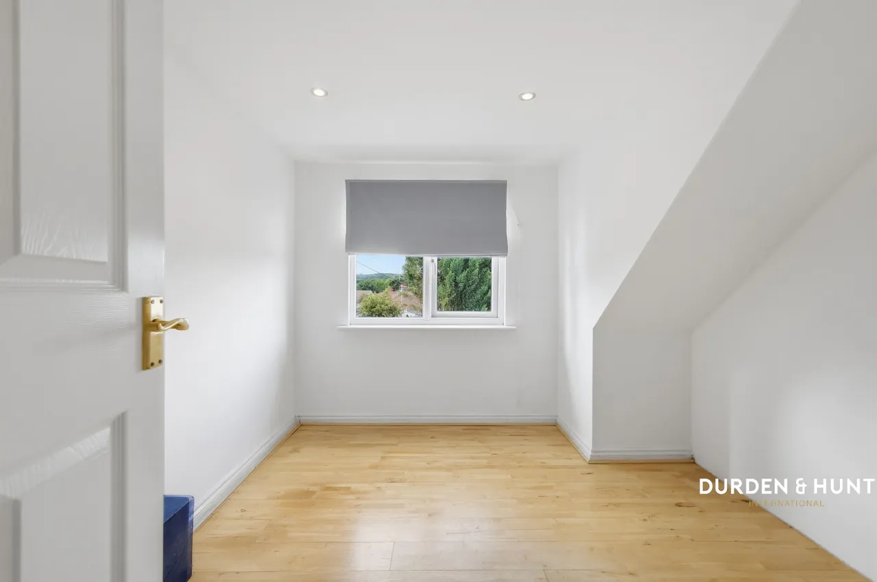 Central Close, Hadleigh, SS7, photo 18
