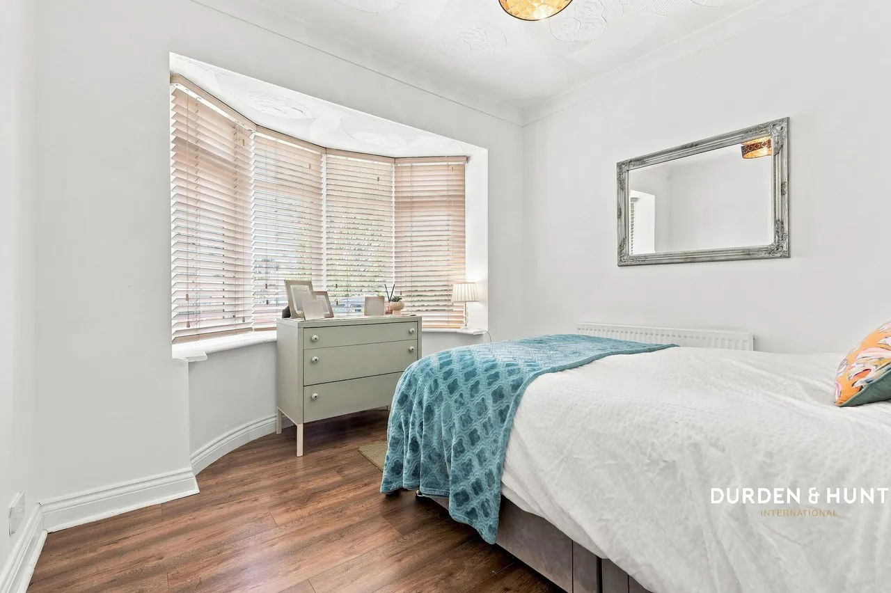 Central Close, Hadleigh, SS7, photo 31