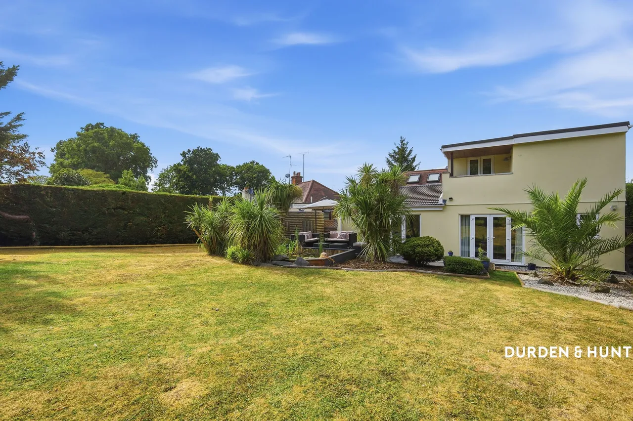 Central Close, Hadleigh, SS7, photo 40
