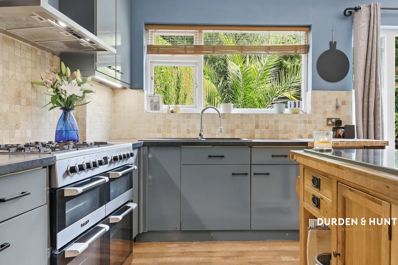 Central Close, Hadleigh, SS7, photo 10