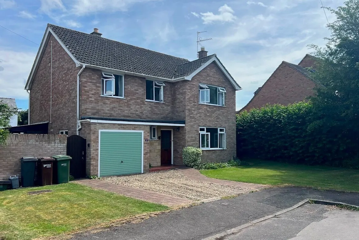 4 bed house for sale — Twyver Close, Upton St. Leonards, Glo...