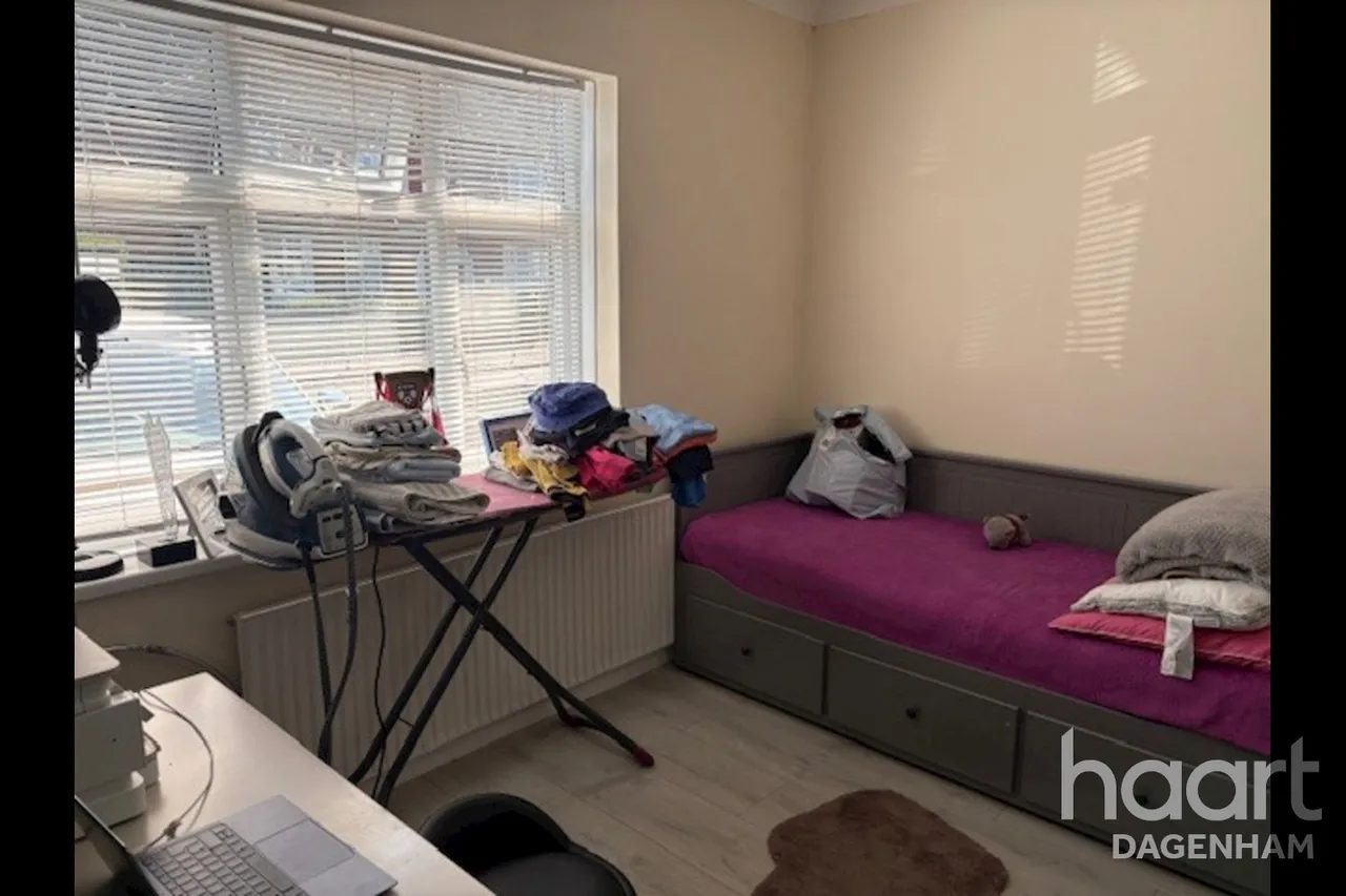 Waldegrave Road, RM8, photo 6