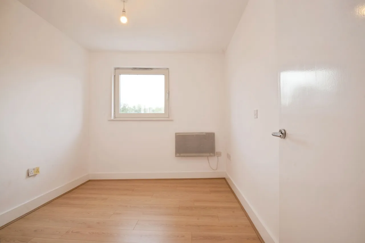 Jones Point House, Ferry Court, CF11, photo 11