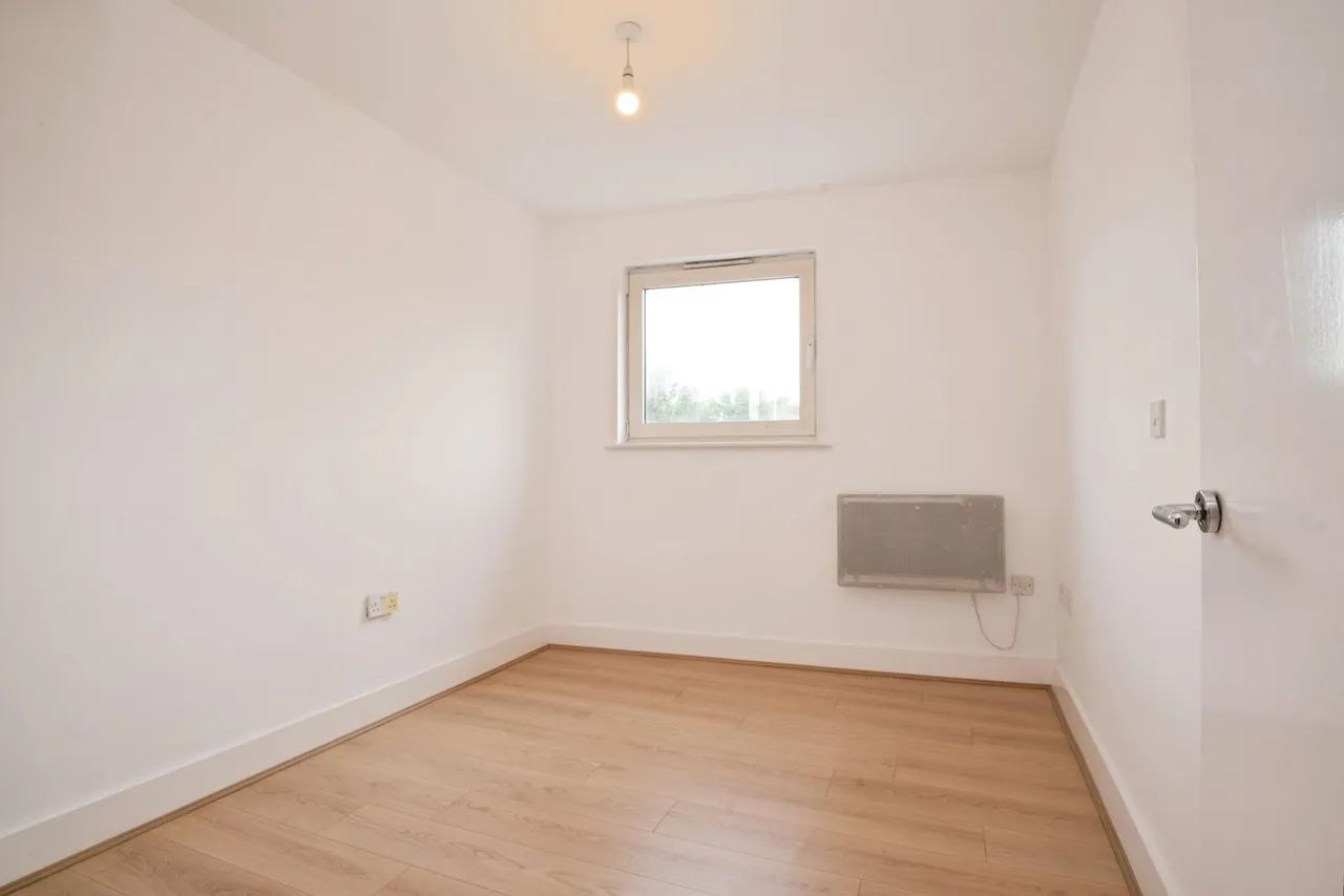 Jones Point House, Ferry Court, CF11, photo 13