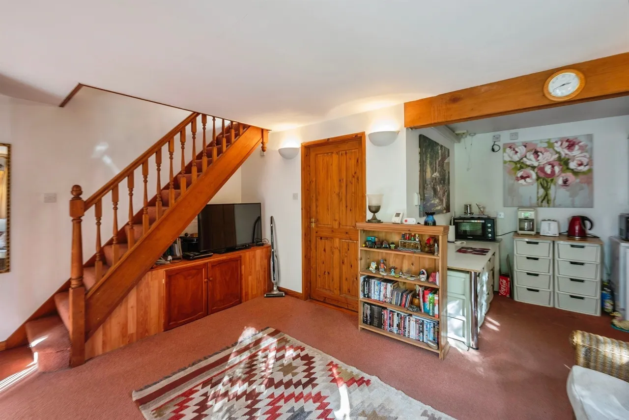 High Street, Coltishall, NR12, photo 20