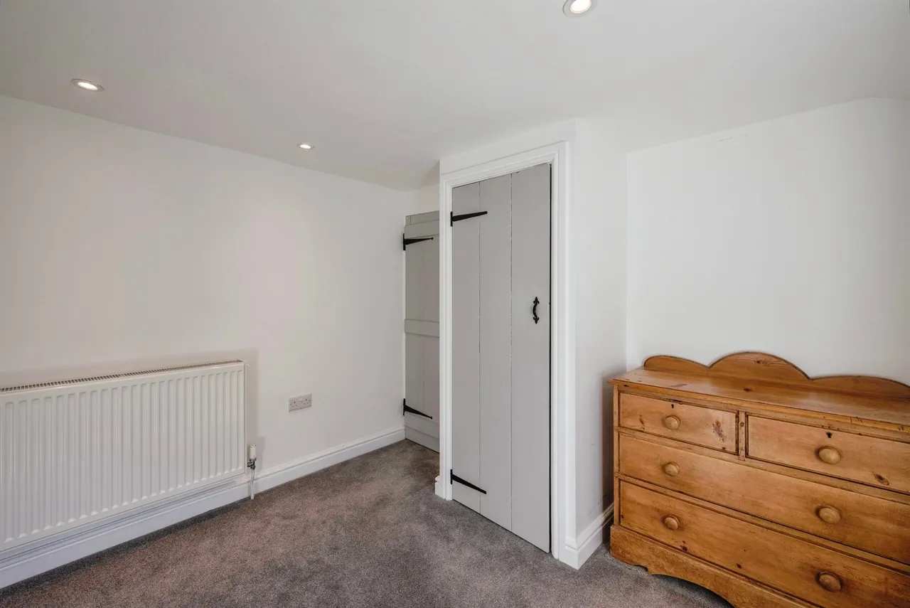 High Street, Coltishall, NR12, photo 13