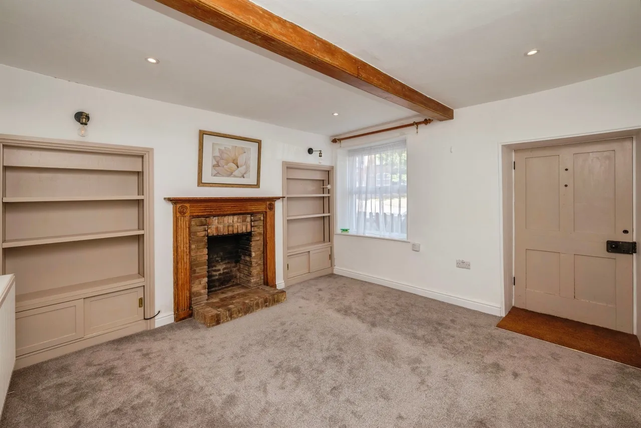 High Street, Coltishall, NR12, photo 4