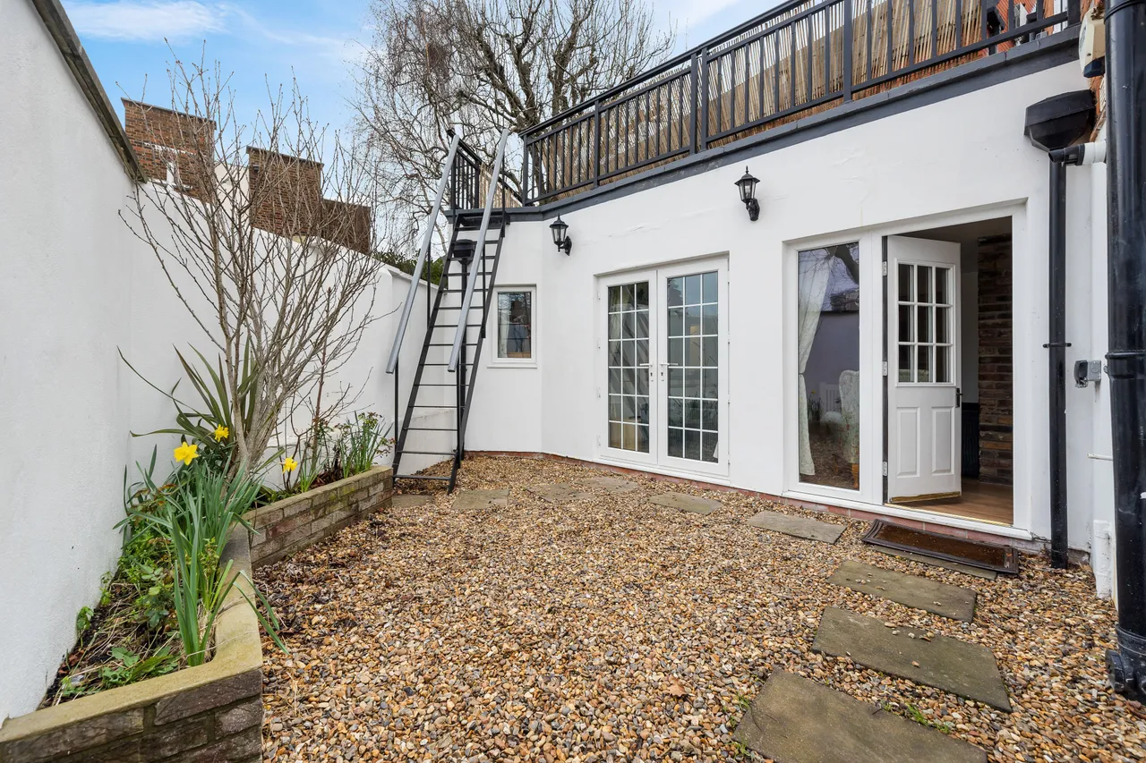 73 Agincourt Road, London, photo 11