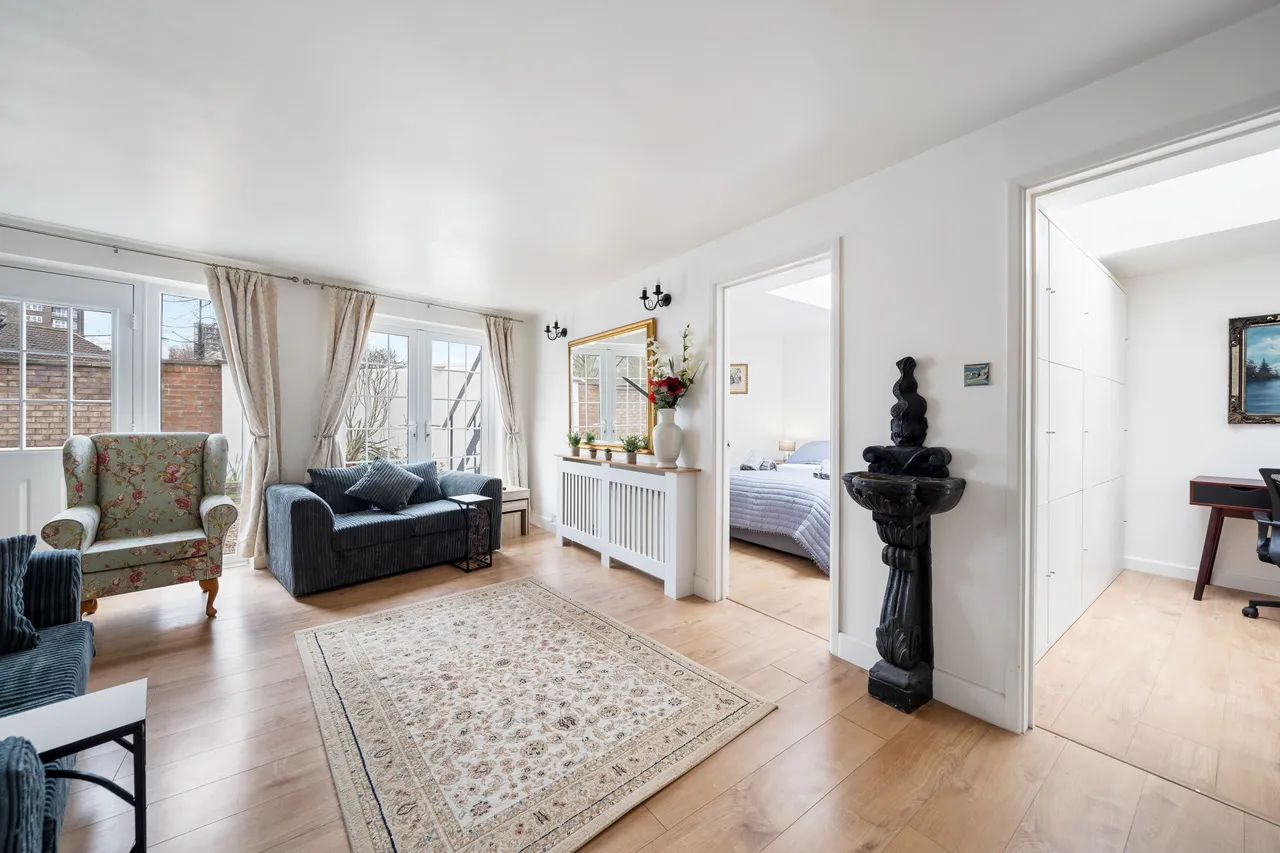 73 Agincourt Road, London, photo 9