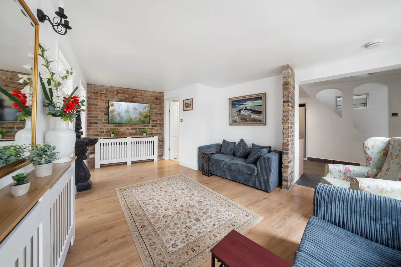 73 Agincourt Road, London, photo 10