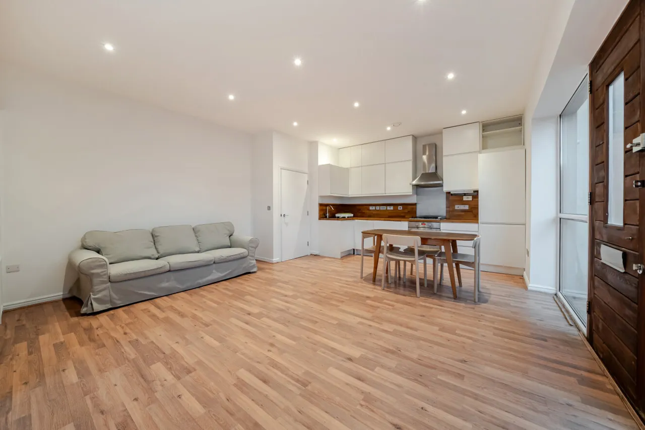 Old Devonshire Road, Balham, SW12, photo 2
