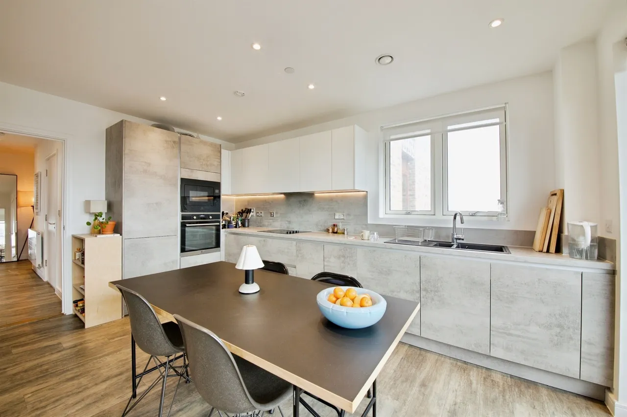 Drydock Square, Barking, IG11, photo 3