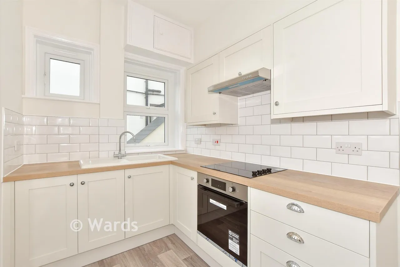 Pleydell Gardens, Folkestone, CT20, photo 3