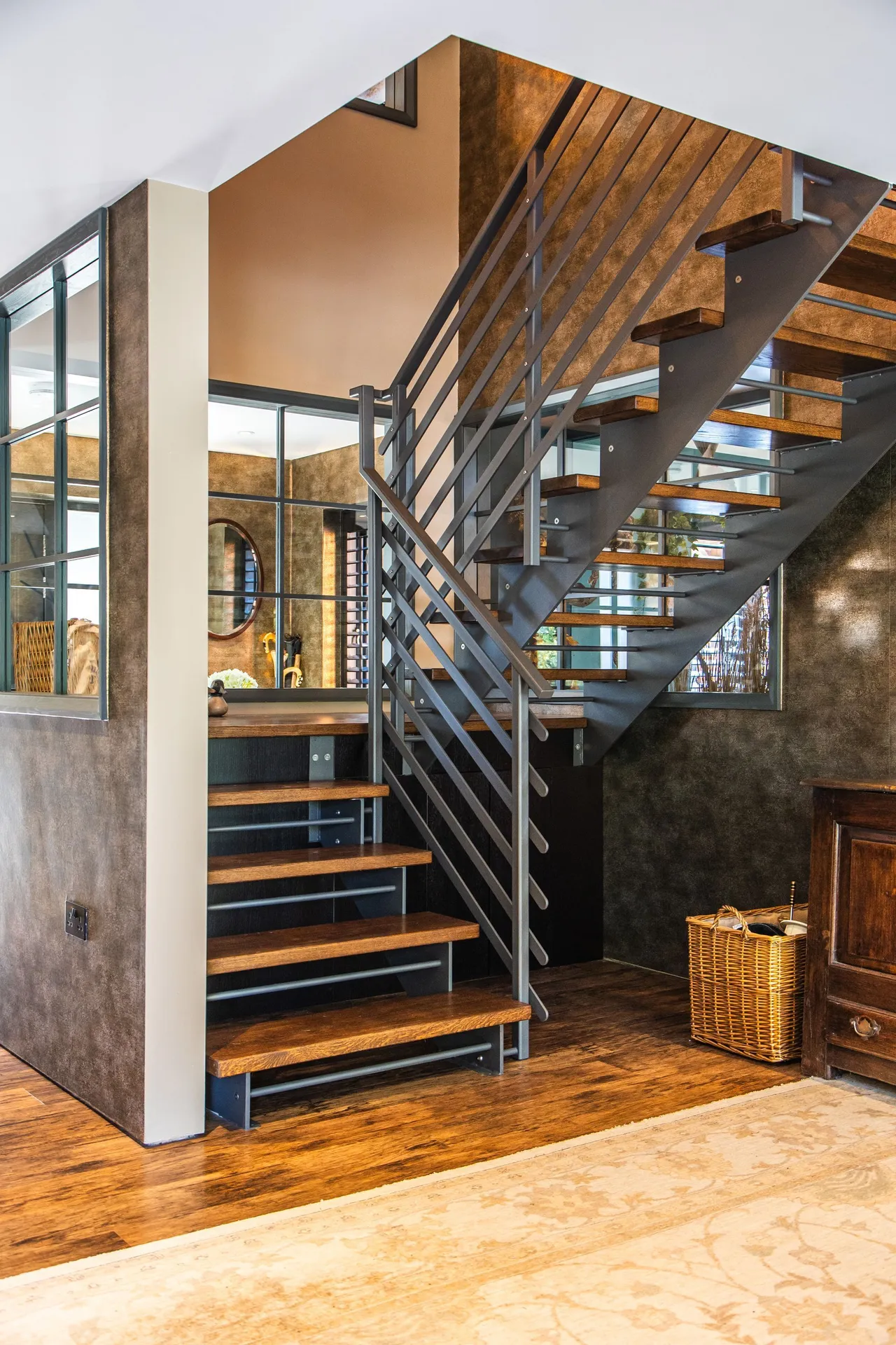 Exceptional Riverside Home in Lower T, photo 8