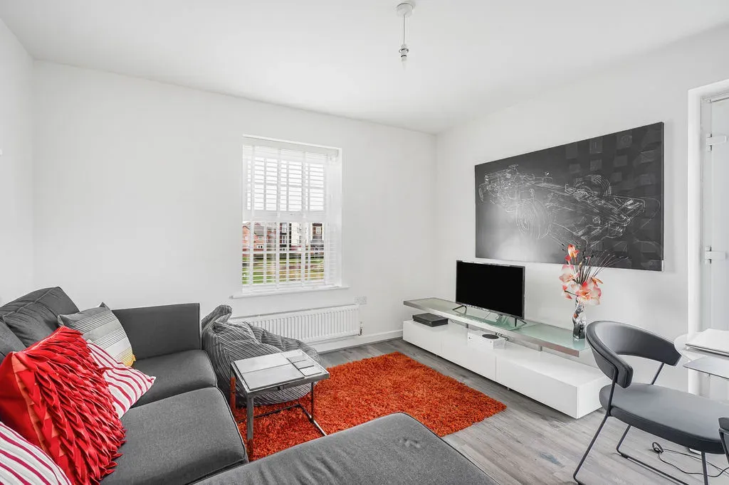 Cicero Crescent, Fairfields, Milton Keynes, Buckinghamshire, MK11 4BJ, photo 2