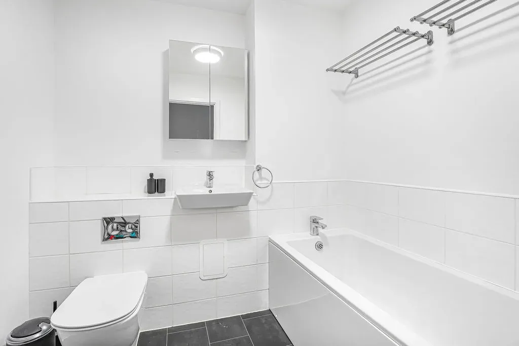 Cicero Crescent, Fairfields, Milton Keynes, Buckinghamshire, MK11 4BJ, photo 7