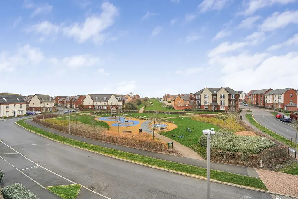 Cicero Crescent, Fairfields, Milton Keynes, Buckinghamshire, MK11 4BJ, photo 8