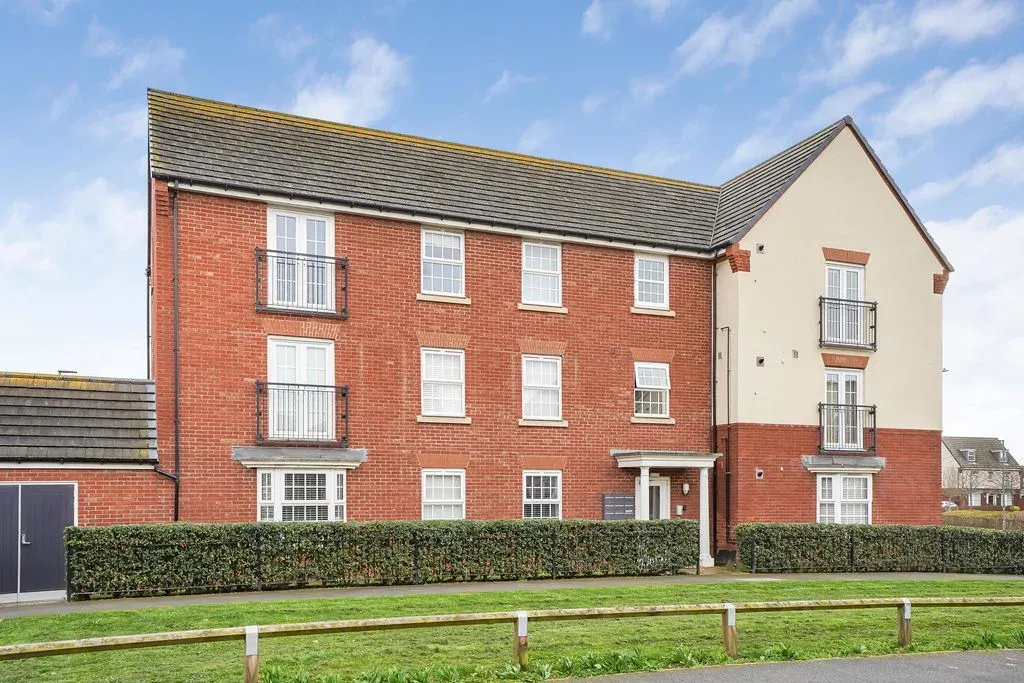 Cicero Crescent, Fairfields, Milton Keynes, Buckinghamshire, MK11 4BJ, photo 10
