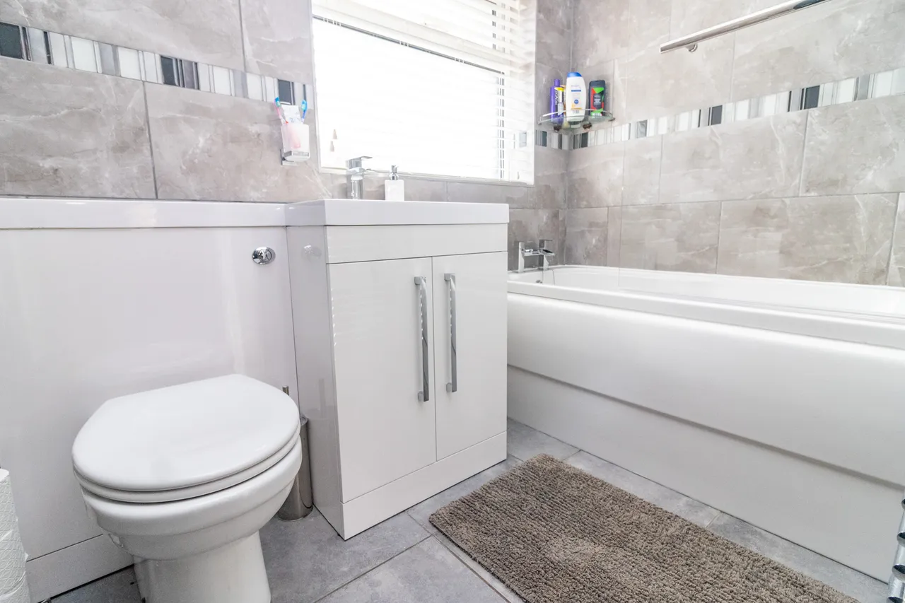 Central Avenue, Syston, Leicester, Leicester, LE7 2EE, photo 18