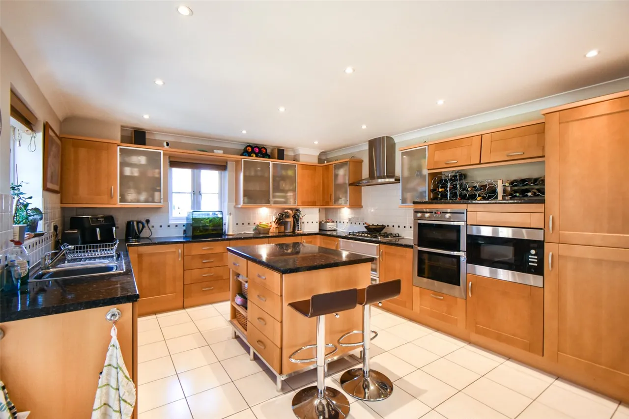 Athoke Croft, Hook, Hampshire, RG27 9UE, photo 5