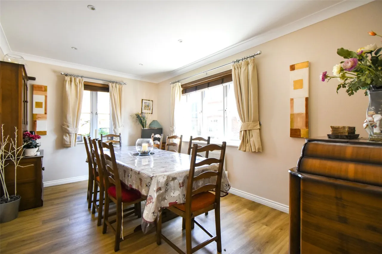 Athoke Croft, Hook, Hampshire, RG27 9UE, photo 3
