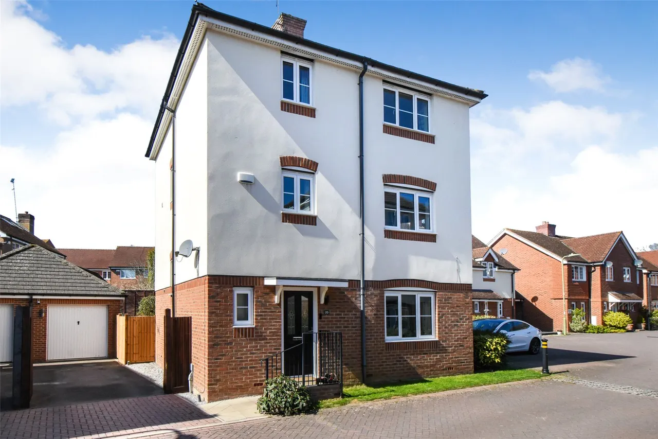 Athoke Croft, Hook, Hampshire, RG27 9UE, photo 17