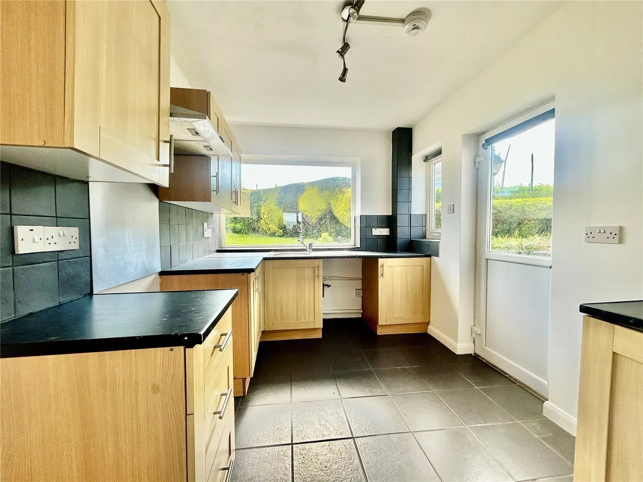 Awelfryn, Amlwch, LL68, photo 4