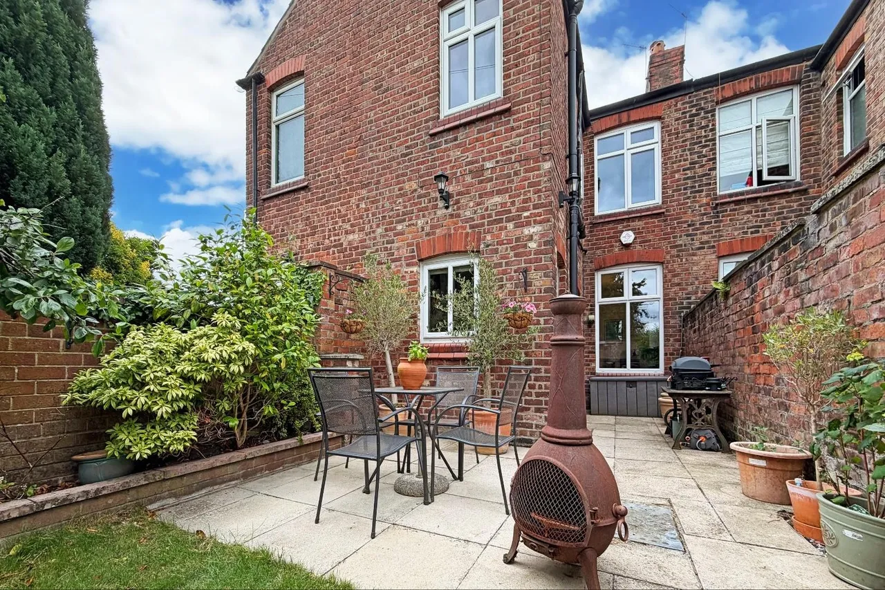 Grosvenor Road, Altrincham, Cheshire WA14 1LE, photo 15